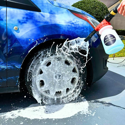 foam-cannon-spraying-tire